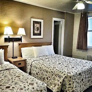 At Queen Anne Otel