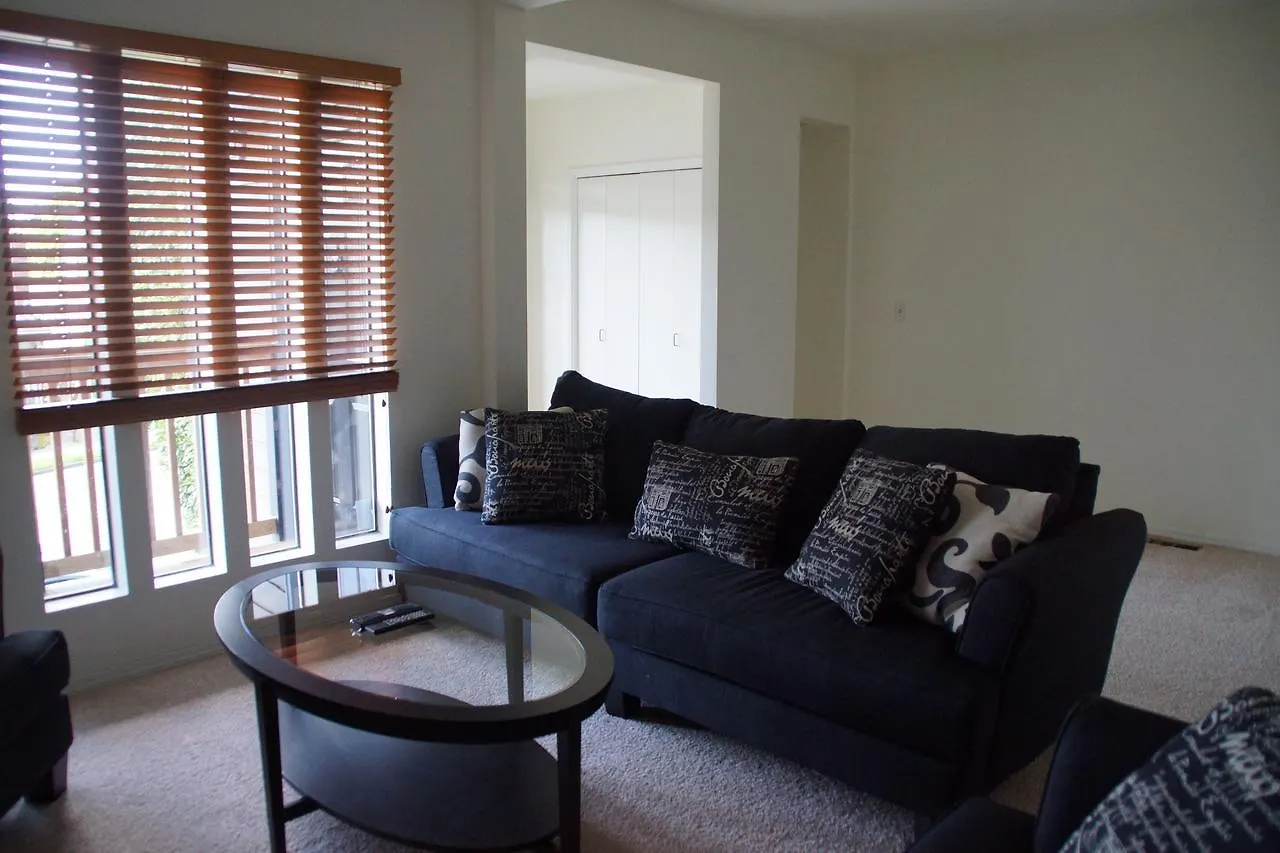 The Hawks' Nest Villa Seattle